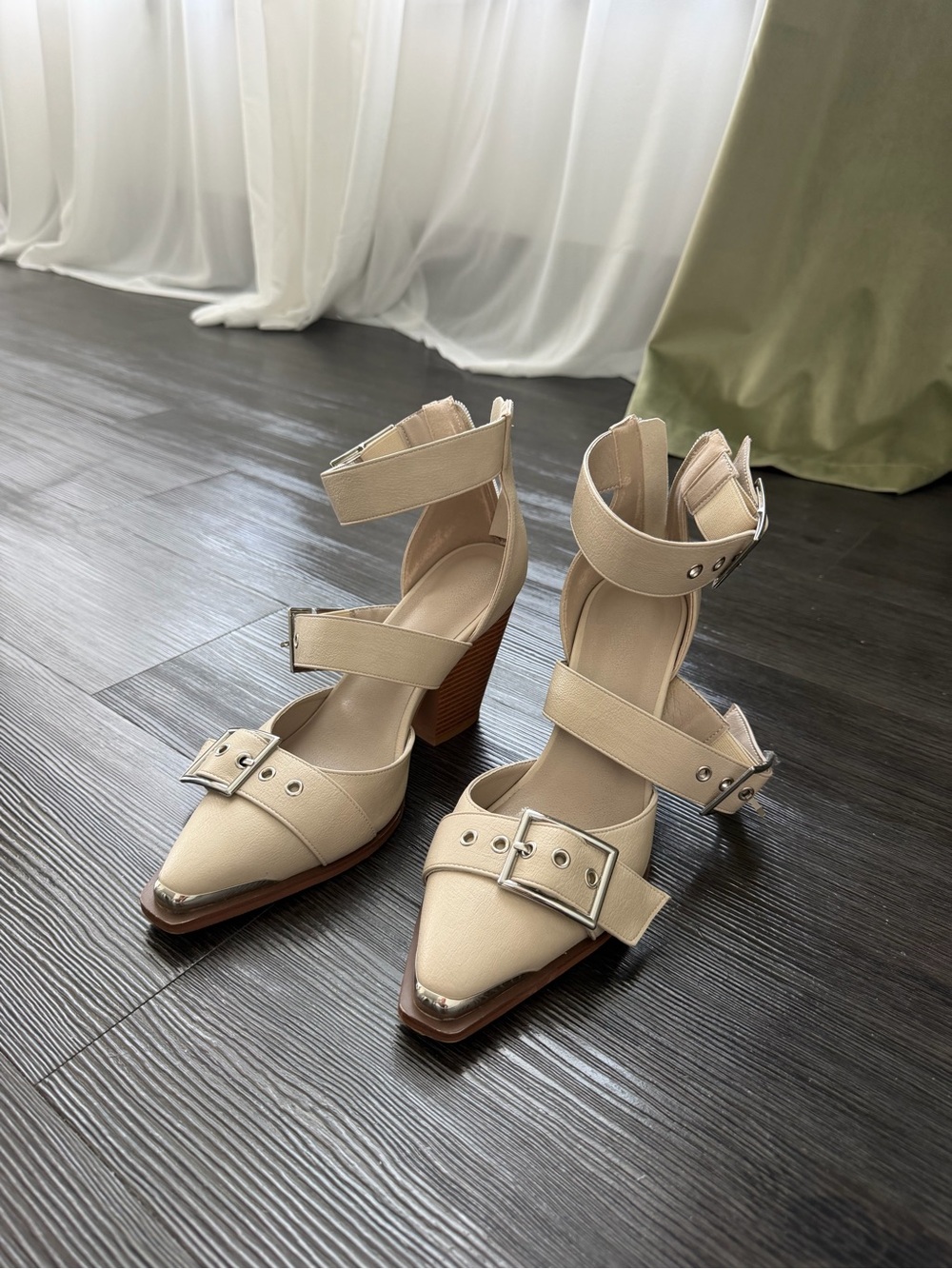 Women's Cream Buckle Ankle-Strap Mid Heel Pumps